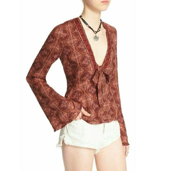 Free people Kaleidoscope top XS extra small bell sleeve tie boho drape blouse - Picture 9 of 16
